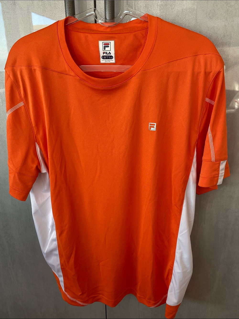 Fila Men’s Short-Sleeve Athletic Tee in Bright Orange with White Panels size M